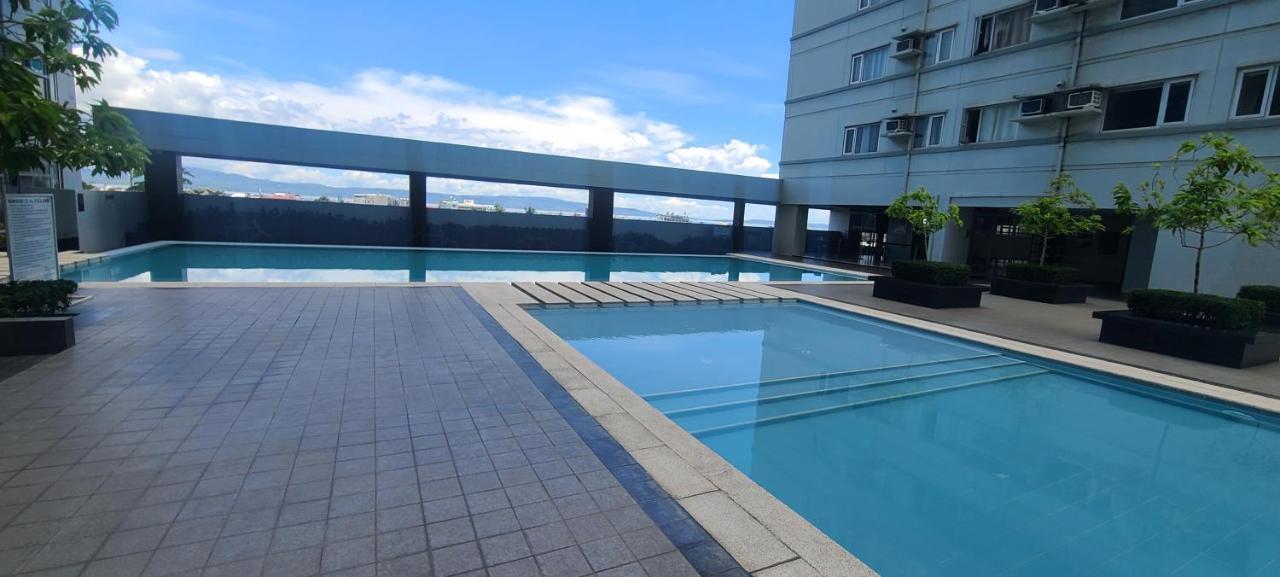 Avida Tower Free Airport Pick Up For 3 Nights Stay Or More Davao Exterior photo